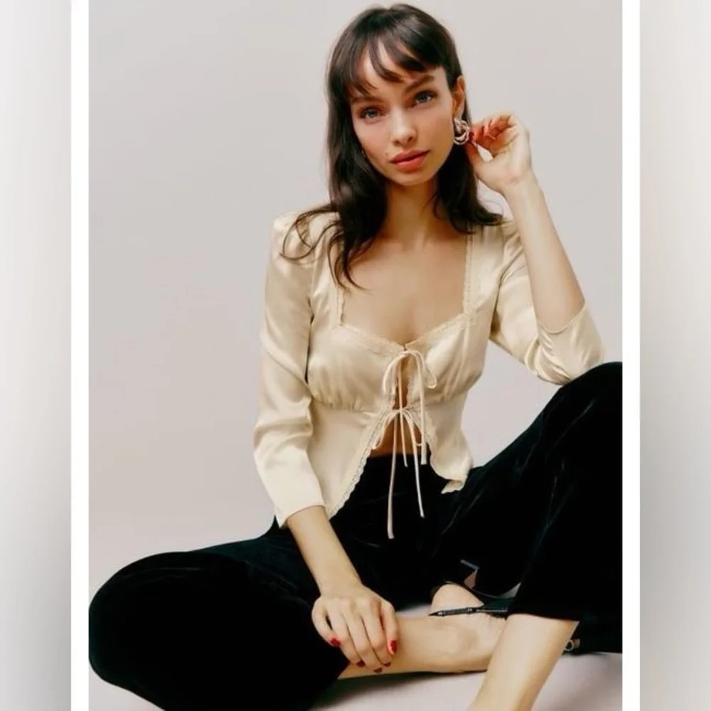 NWT Reformation Lucinda Silk Top in Almond